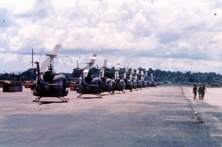 Vietnam Helicopter insignia and artifacts - 121st Assault Helicopter ...